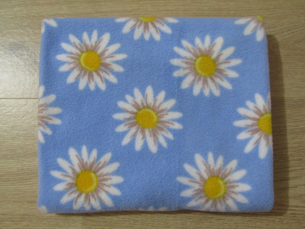 Soft Fleecy Blanket-Pretty white daisy