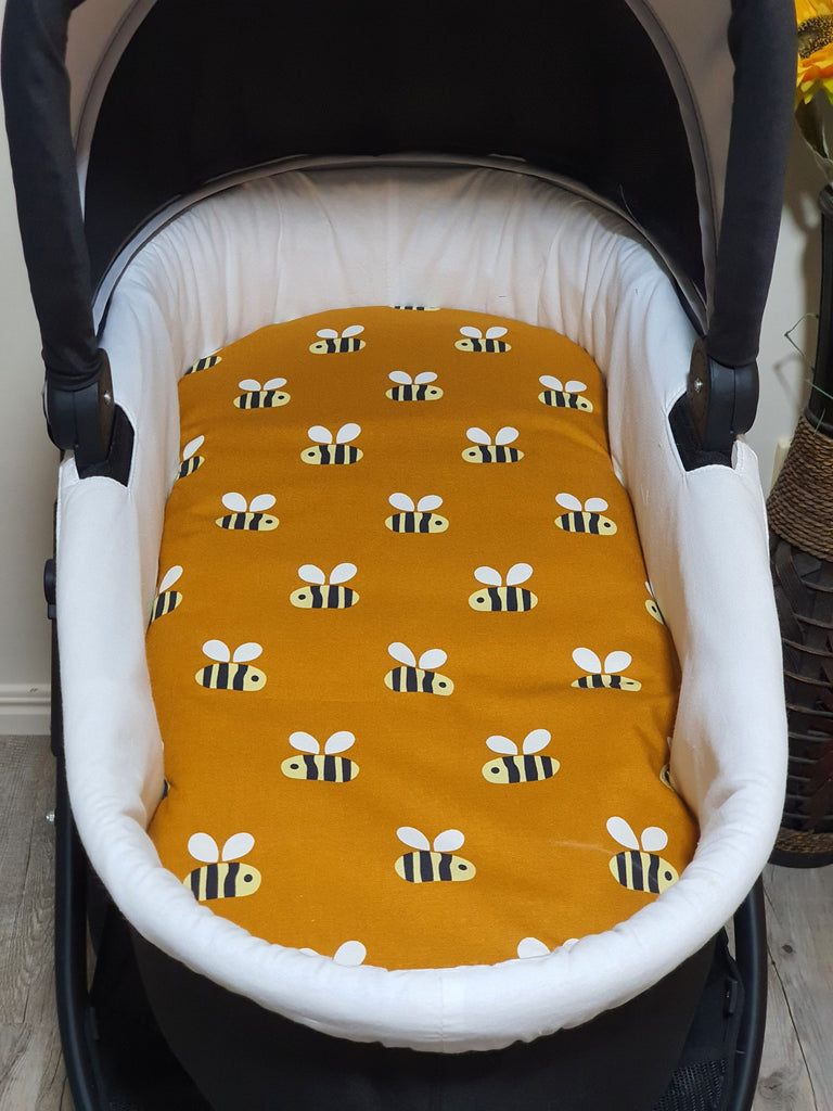 Pram/stroller bassinet liner-Buzzing bees