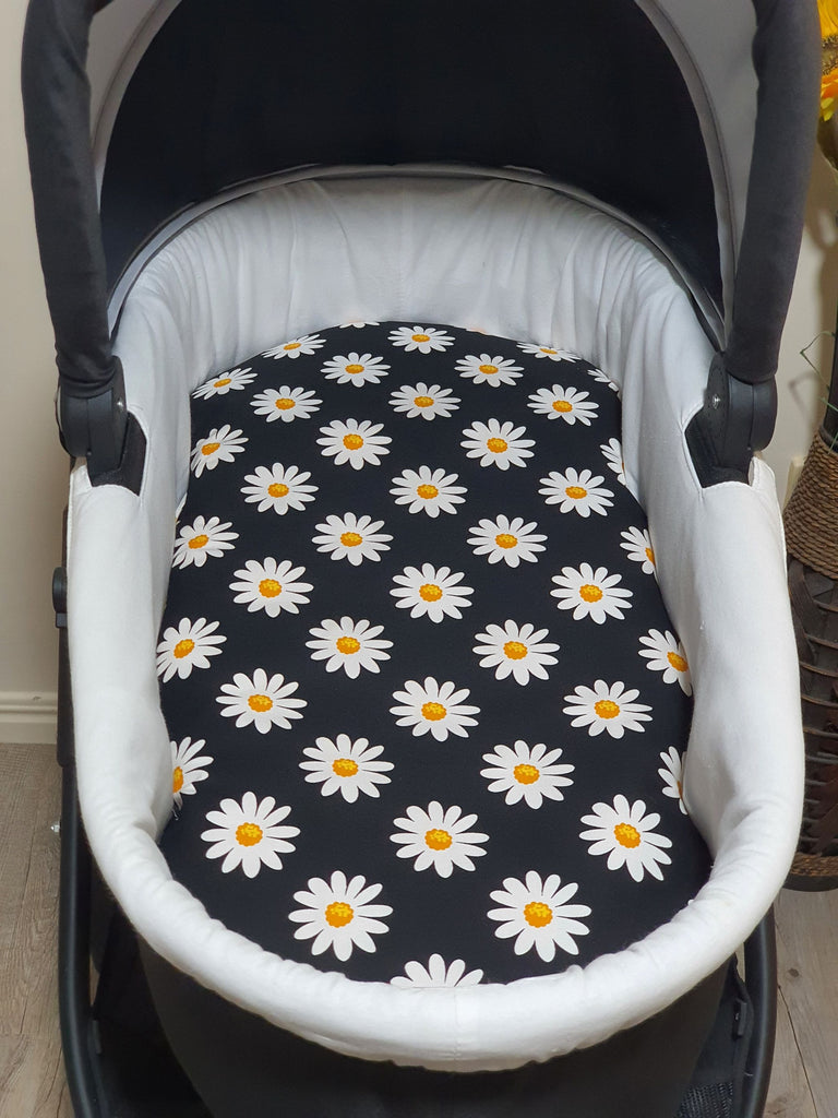 Pram/stroller bassinet liner-Large daisies,black