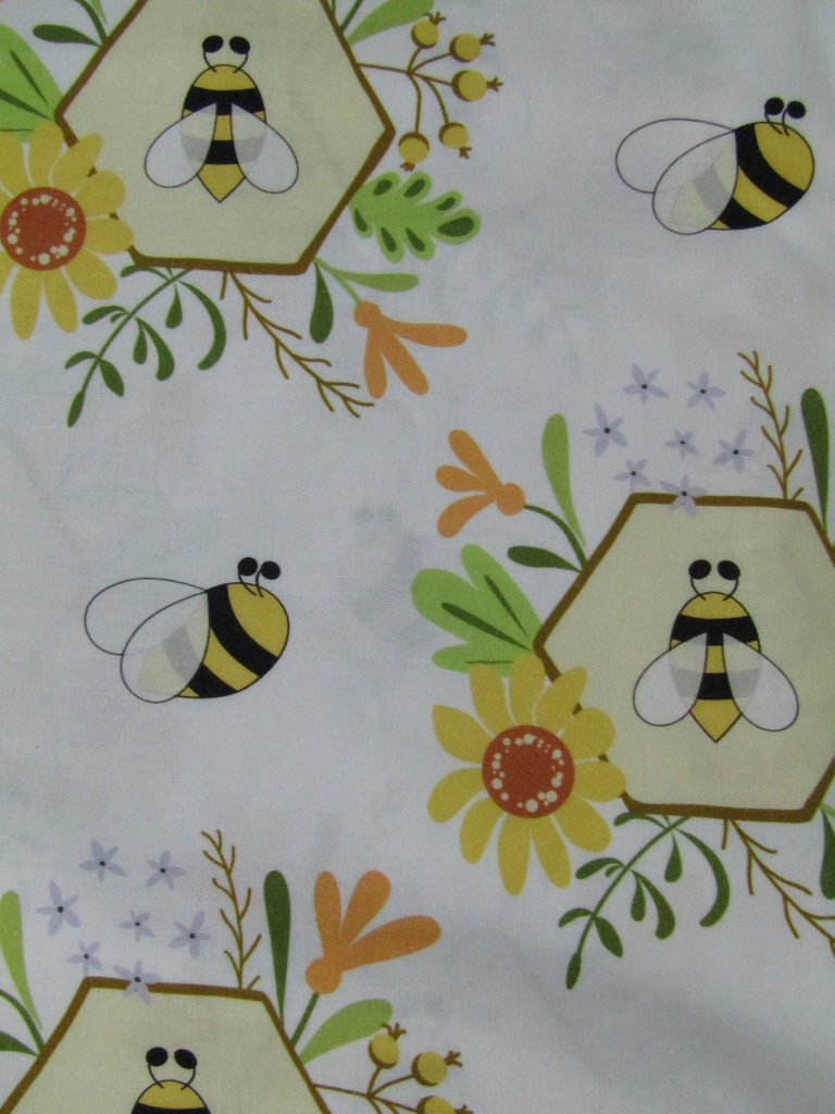 Waterproof changing mat-Bumble bees,white