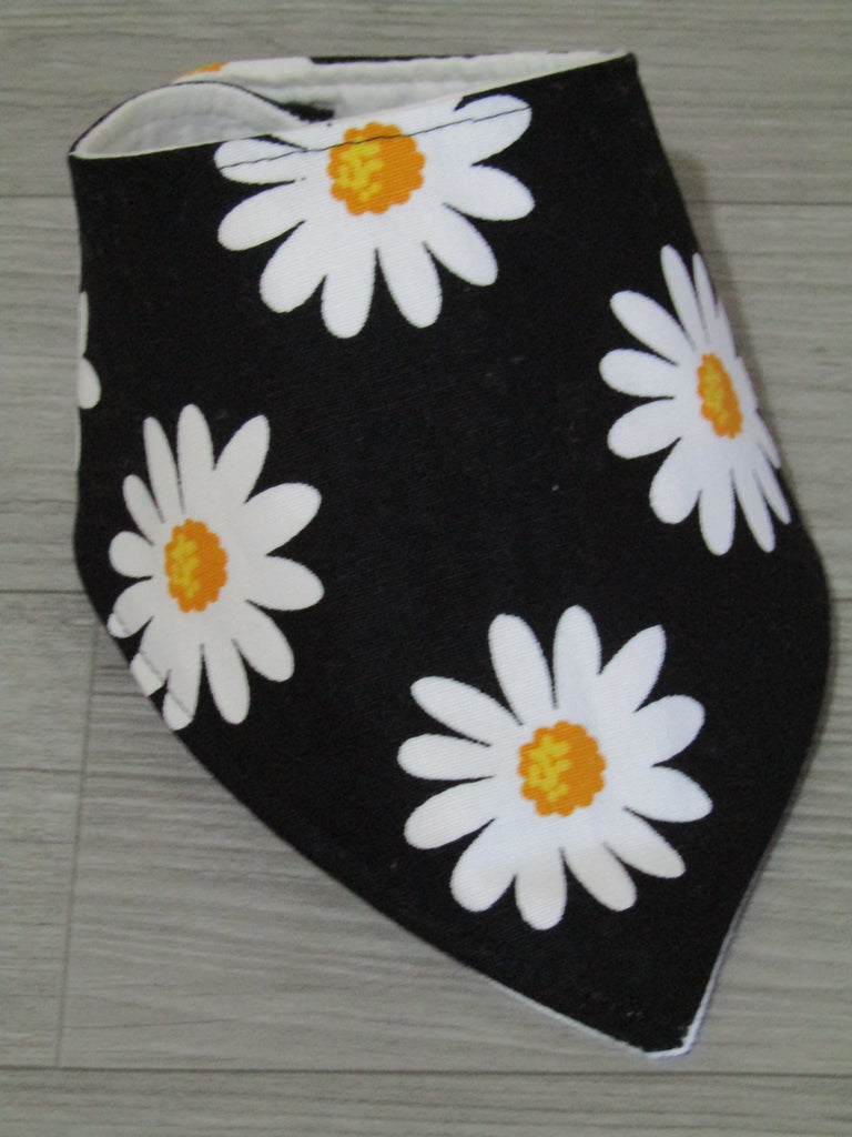 Bandana bib-Daisy flowers,black