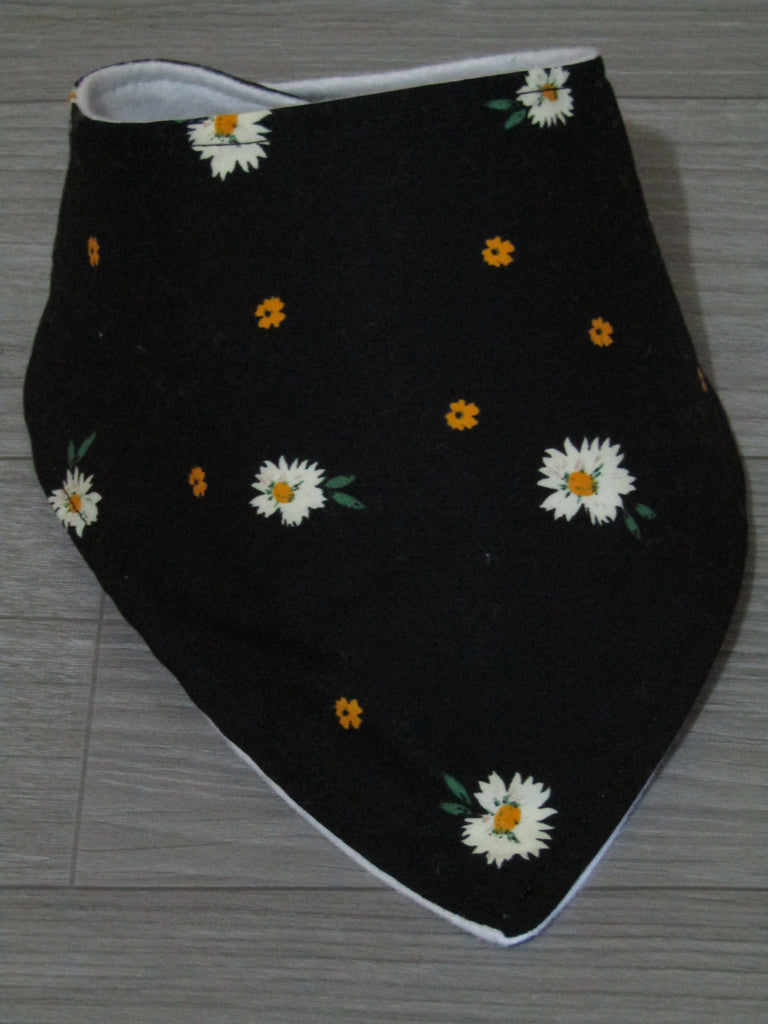 Bandana bib-Small daisy flowers,black