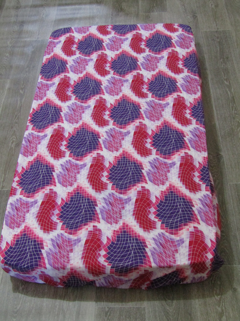 Fitted cot sheet-Pink,purple pixels