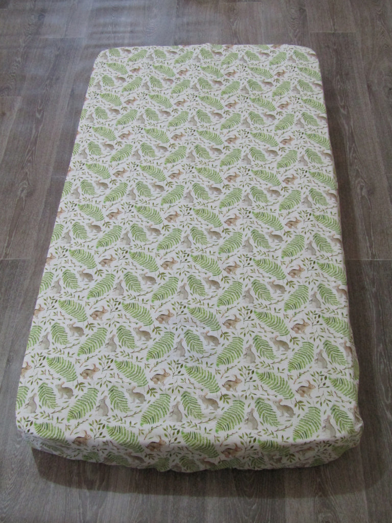 Fitted cot sheet-Bunny fields,white