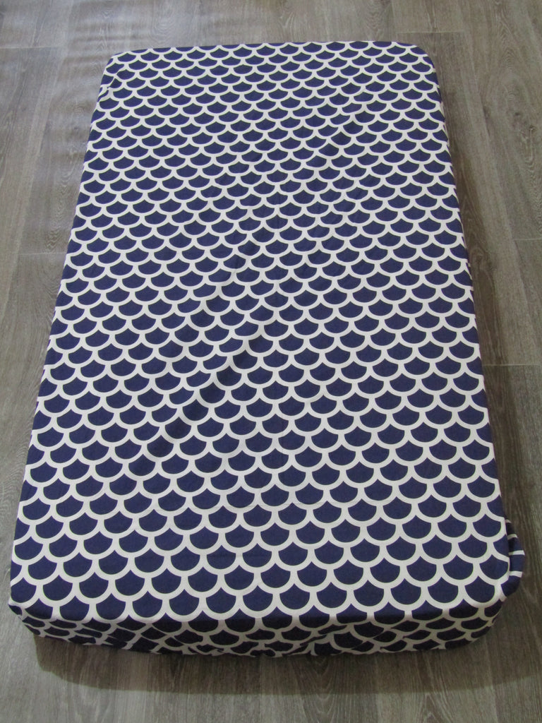 Fitted cot sheet-Purple scales