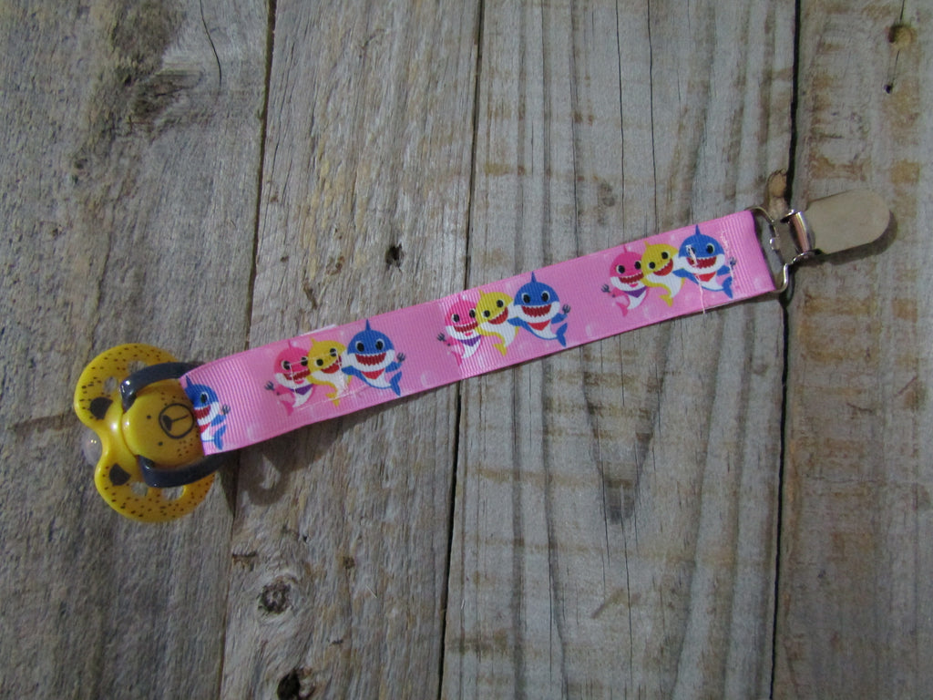 Pacifier strap-shark,pink