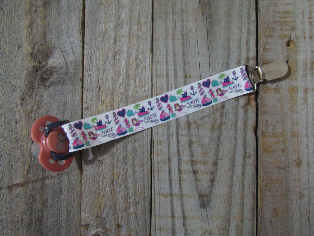 Pacifier strap-Pink yachts