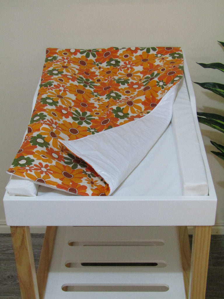 Waterproof changing mat-Retro orange blossoms