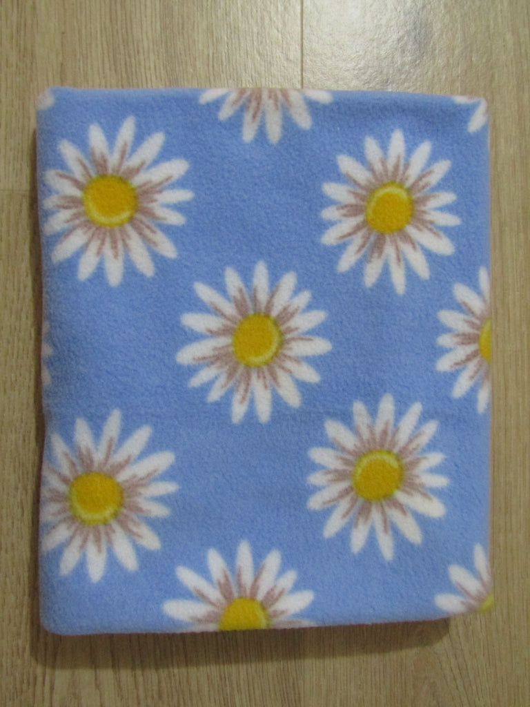 Soft Fleecy Blanket-Pretty white daisy