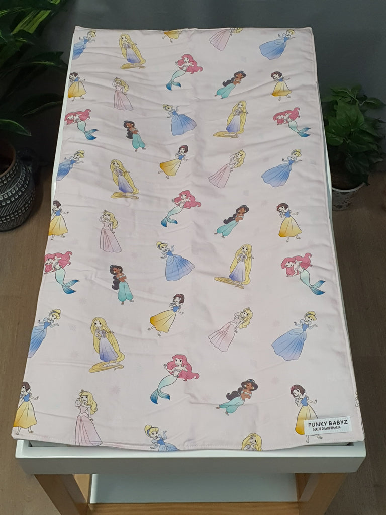 Waterproof changing mat-Pretty princesses