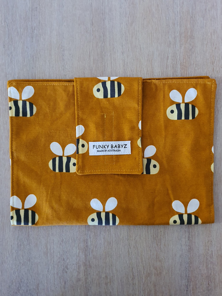 Nappy wallet-Buzzing bees