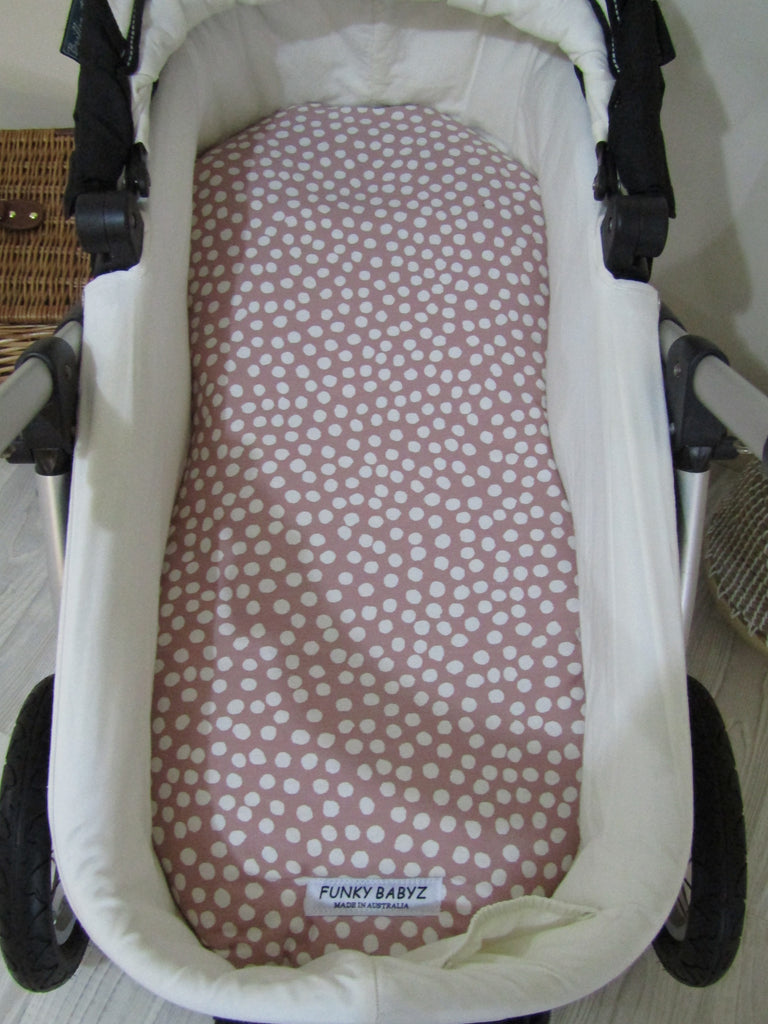 Pram bassinet liner-Dots,dusty pink